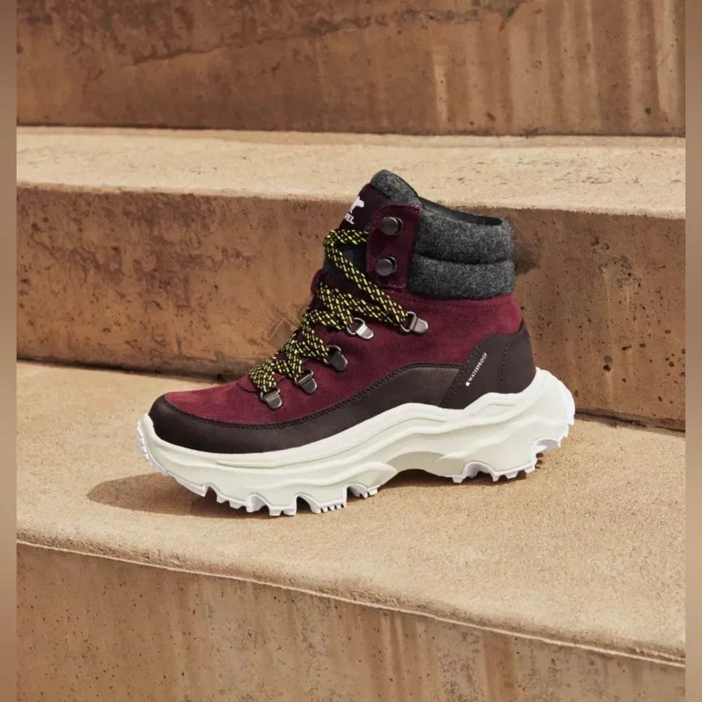 New Sorel Kinetic Breakthru Conquest Sneaker Boots- New Cinder/Bloodstone
